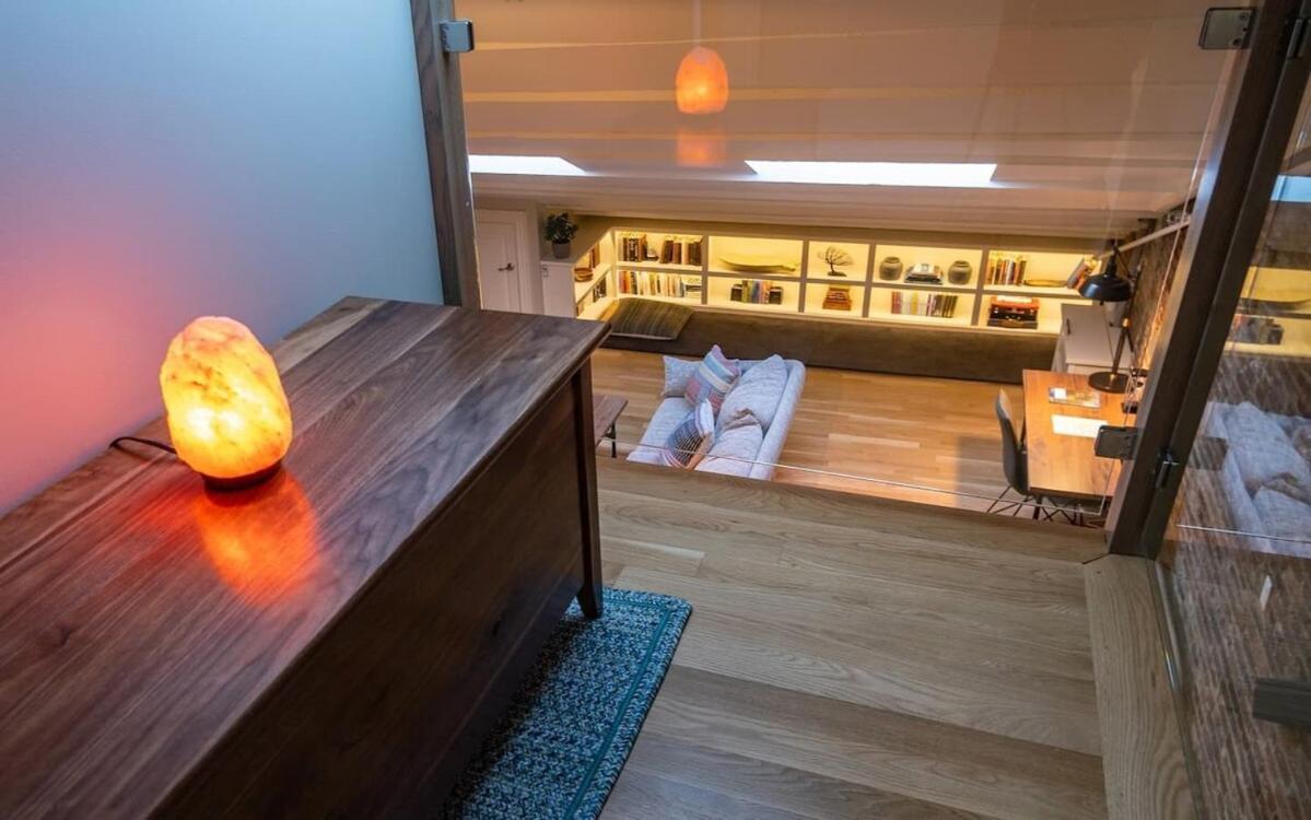 Luxury Penthouse In Downtown
