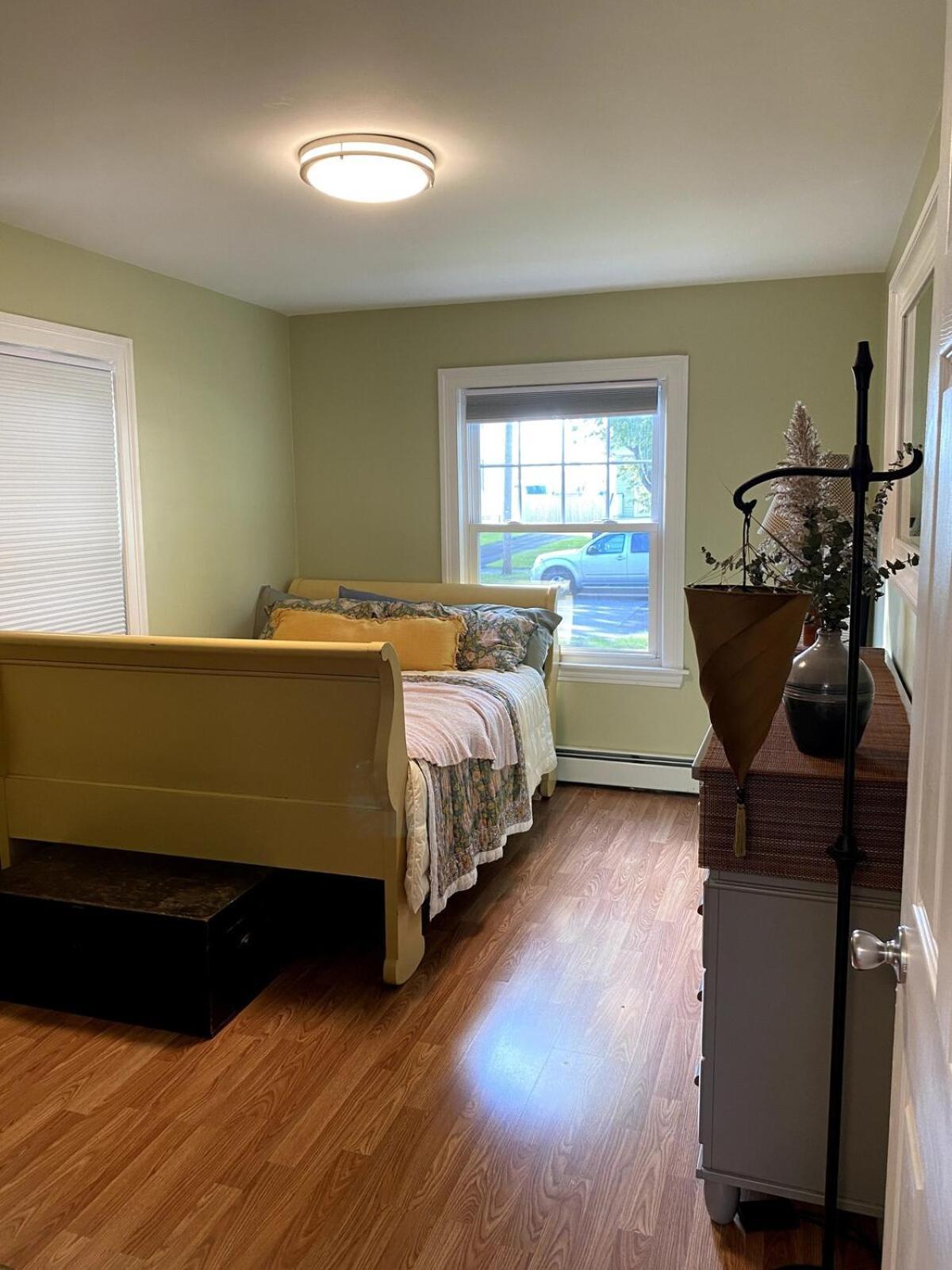 Cozy Cape Minutes From Oldport And Thompson's Point Holiday home *