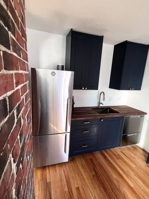 Large West End Penthouse Walk To Old Port W/parking * Portland