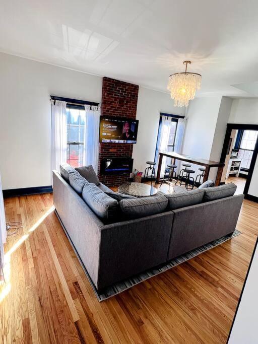 Large West End Penthouse Walk To Old Port W/parking