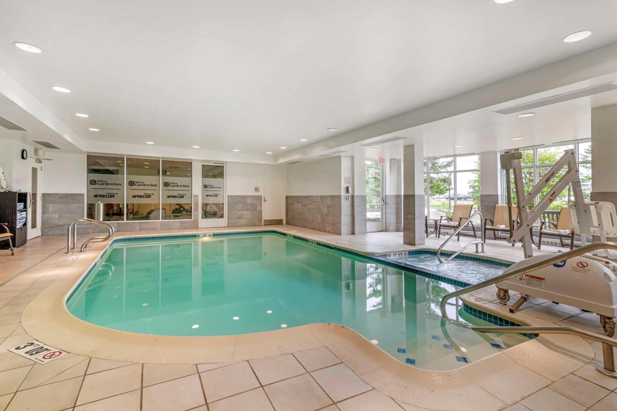 Hilton Garden Airport 3* Portland
