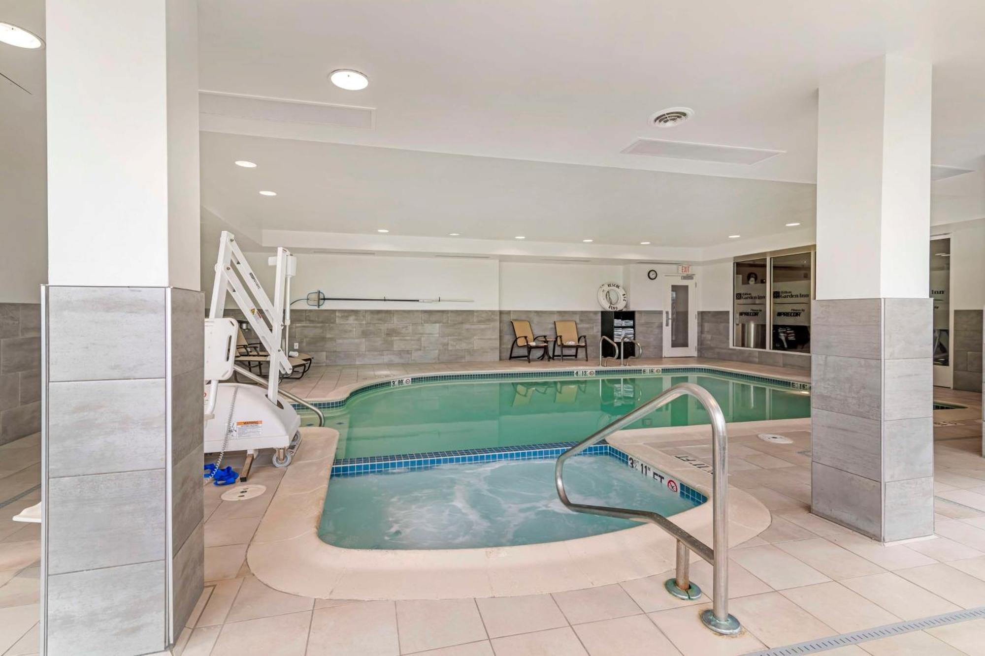 Hotel Hilton Garden Airport