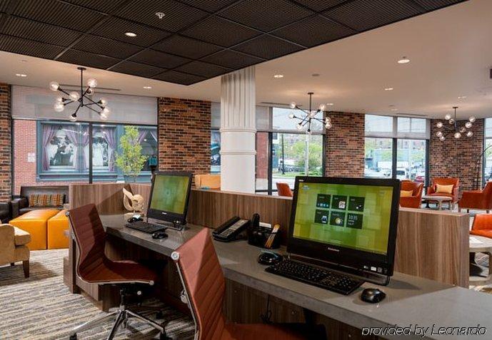 Courtyard By Marriott Downtown/waterfront 3*