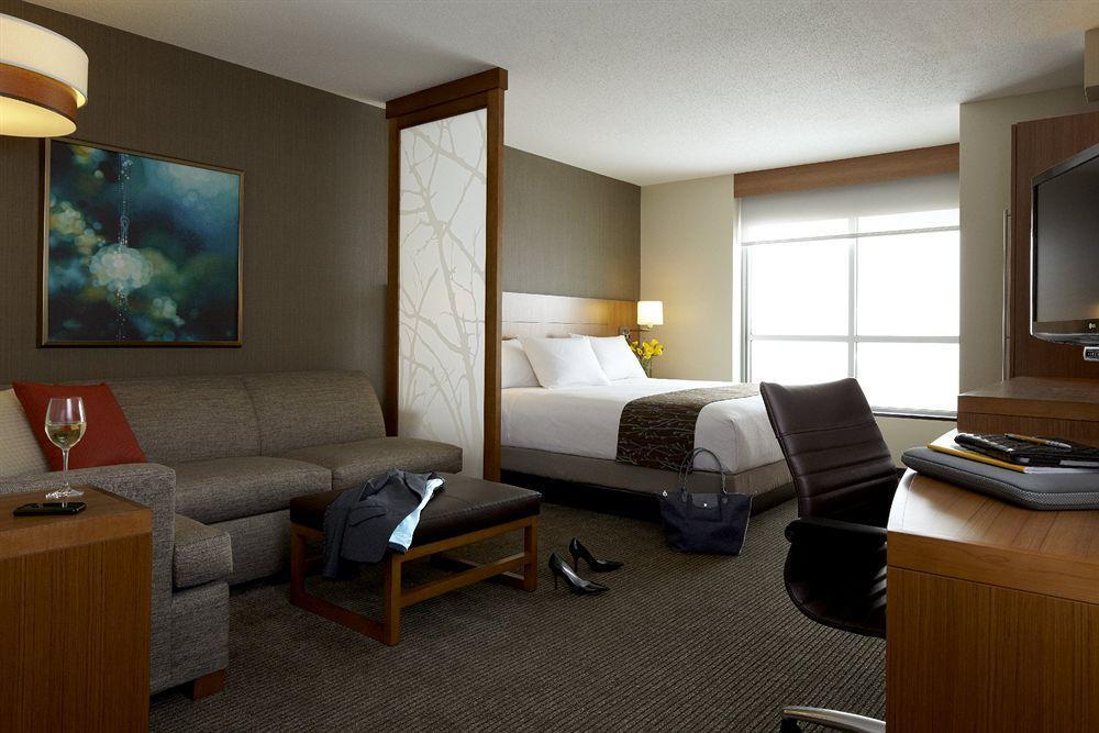 Hyatt Place Downtown - Old Port Square Hotel 3*