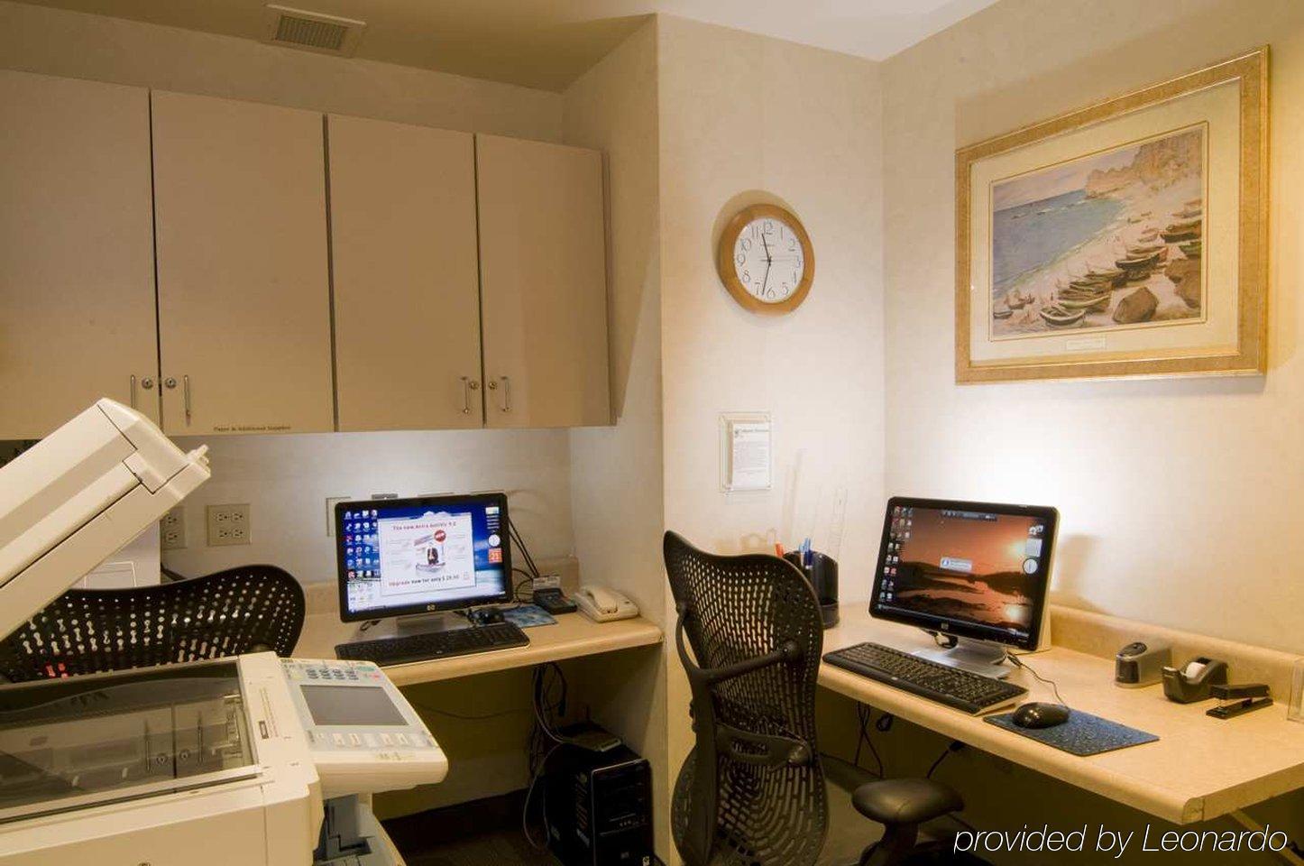 Hotel Hilton Garden Airport