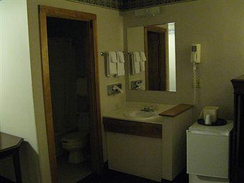 At Hotel 3*
