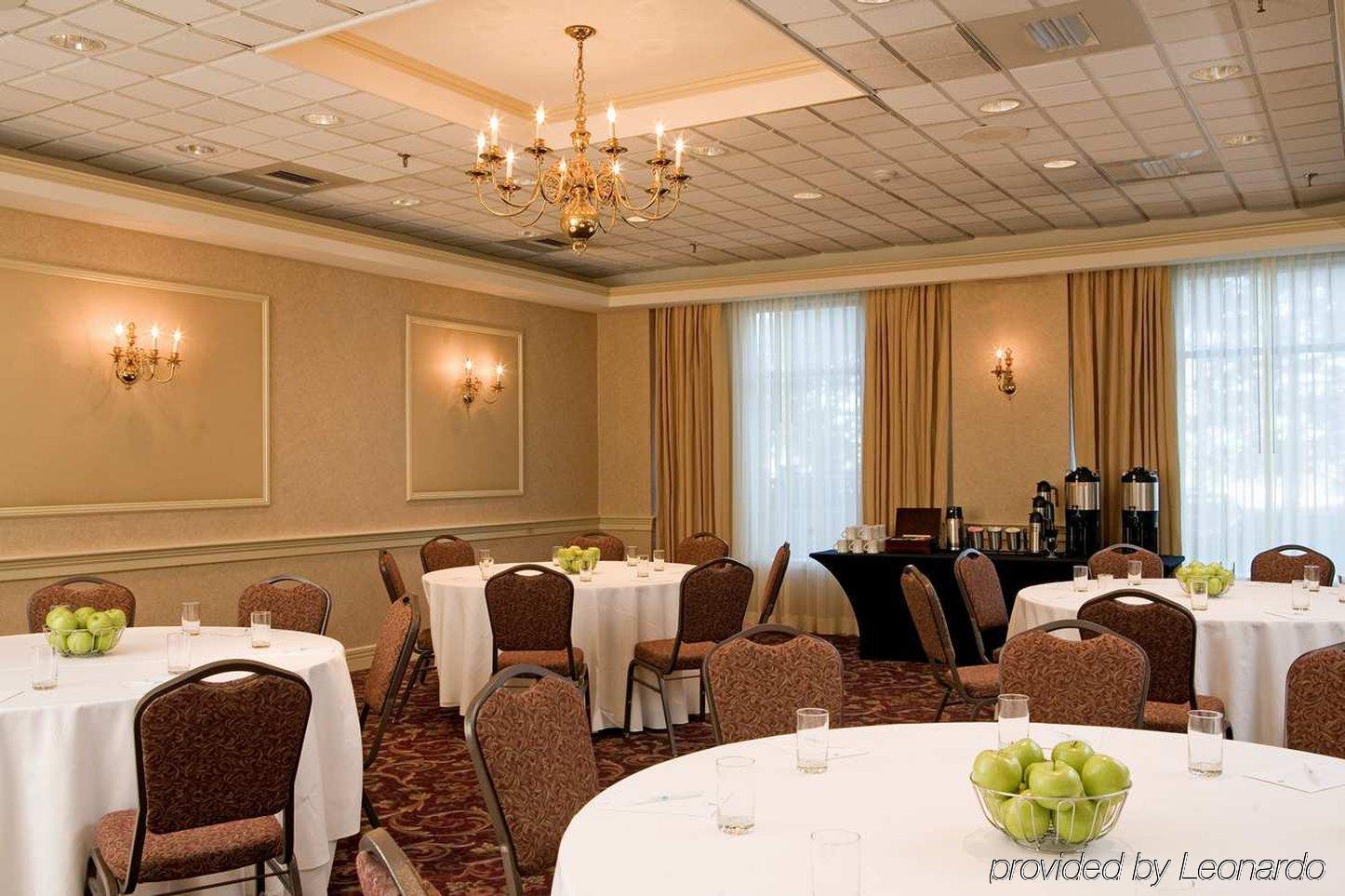 Hotel Embassy By Hilton Maine 4*