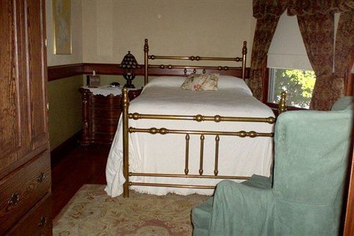 Bed & Breakfast Fleetwood House 3*