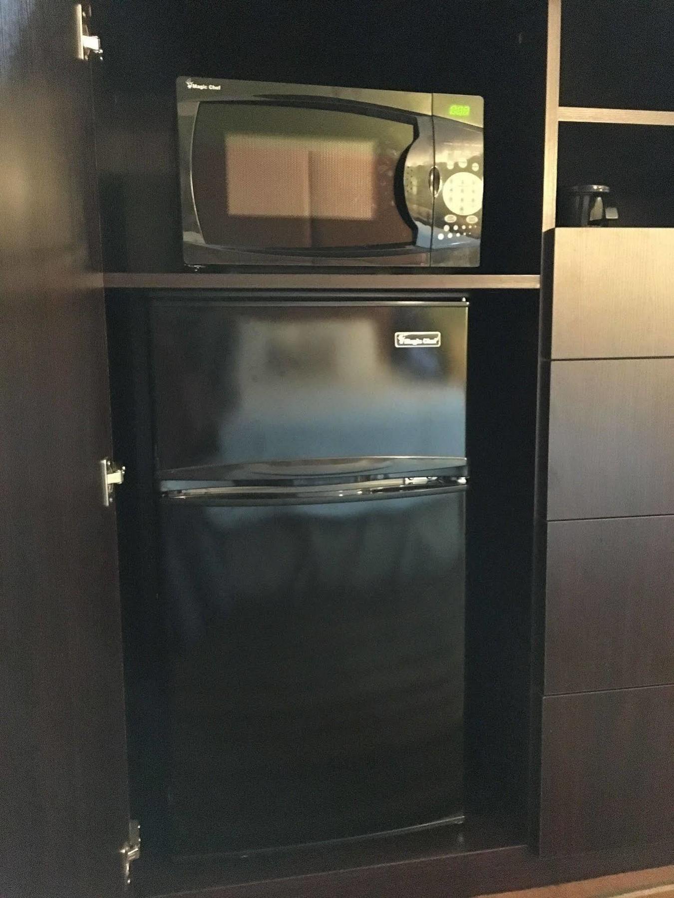 Hotel At 3*