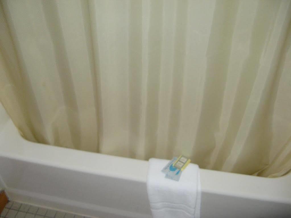 Hotel At