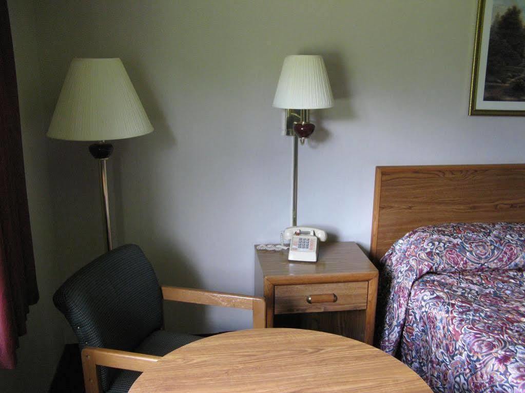 Hotel At