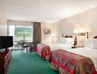 Ramada Plaza By Wyndham Hotel