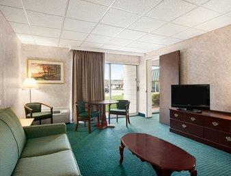 Ramada Plaza By Wyndham Hotel