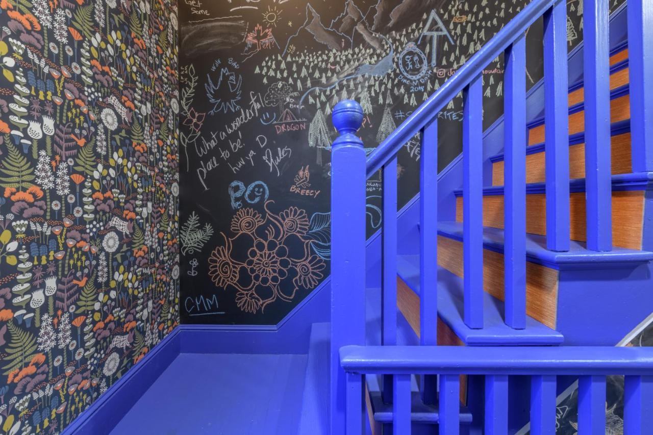 Black Elephant Hostel Portland