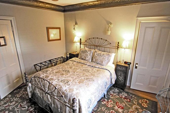 Inn Morrill Mansion