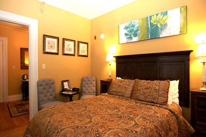 Morrill Mansion 3*