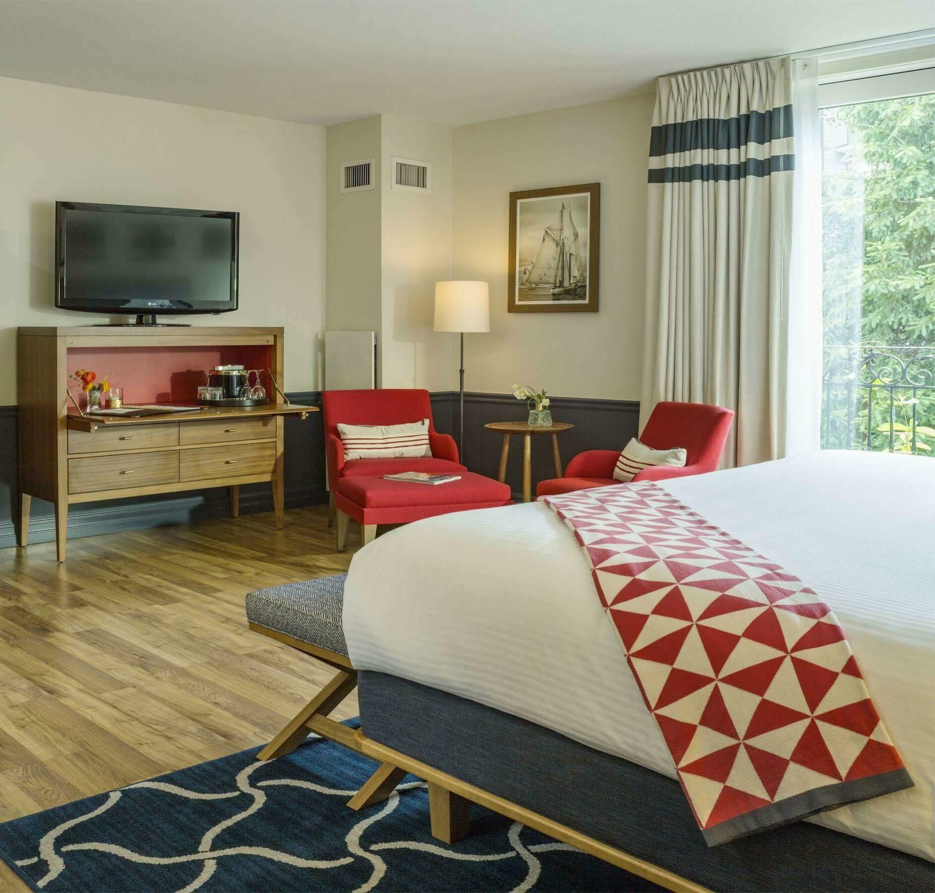 Hotel Harbor Portland