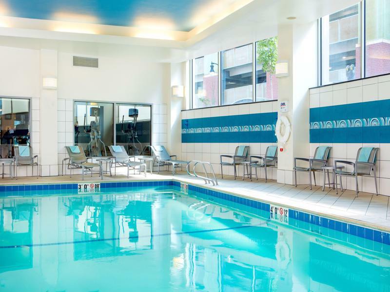 Hotel Downtown Waterfront 3*