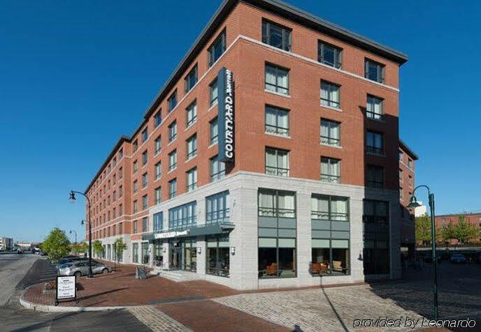 Courtyard By Marriott Downtown/waterfront Hotel
