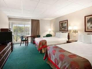 Hotel Ramada Plaza By Wyndham Portland