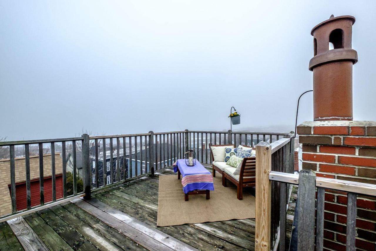 Crow's Nest Apartment