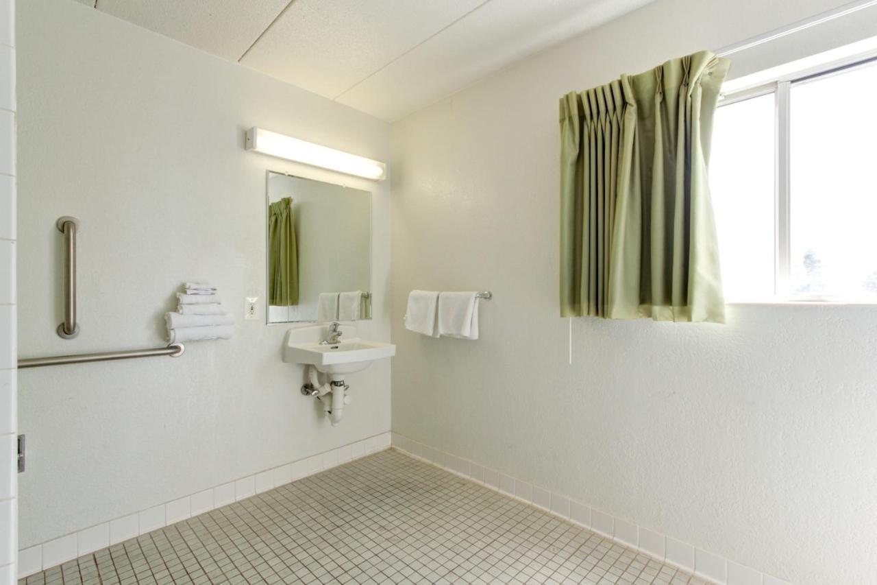 Hotel 6-portland, Me