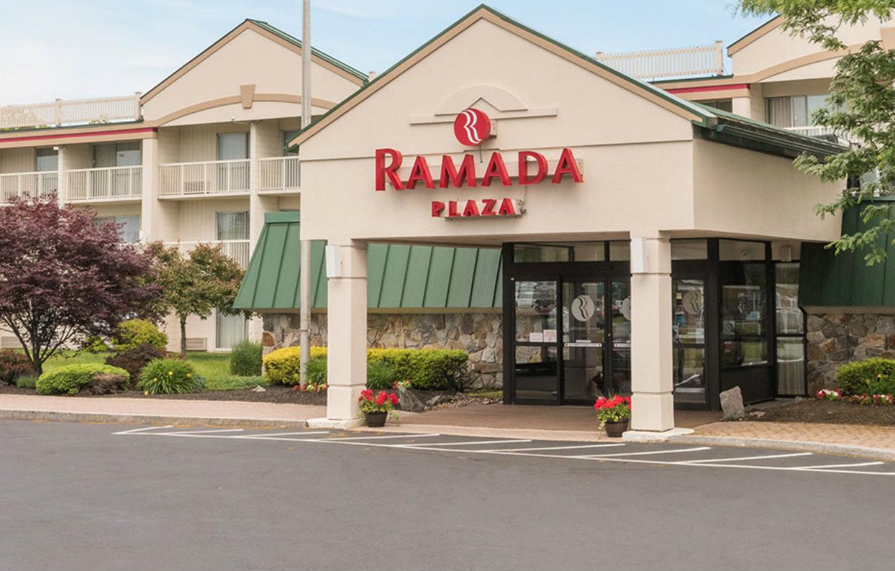 Ramada Plaza By Wyndham 3*