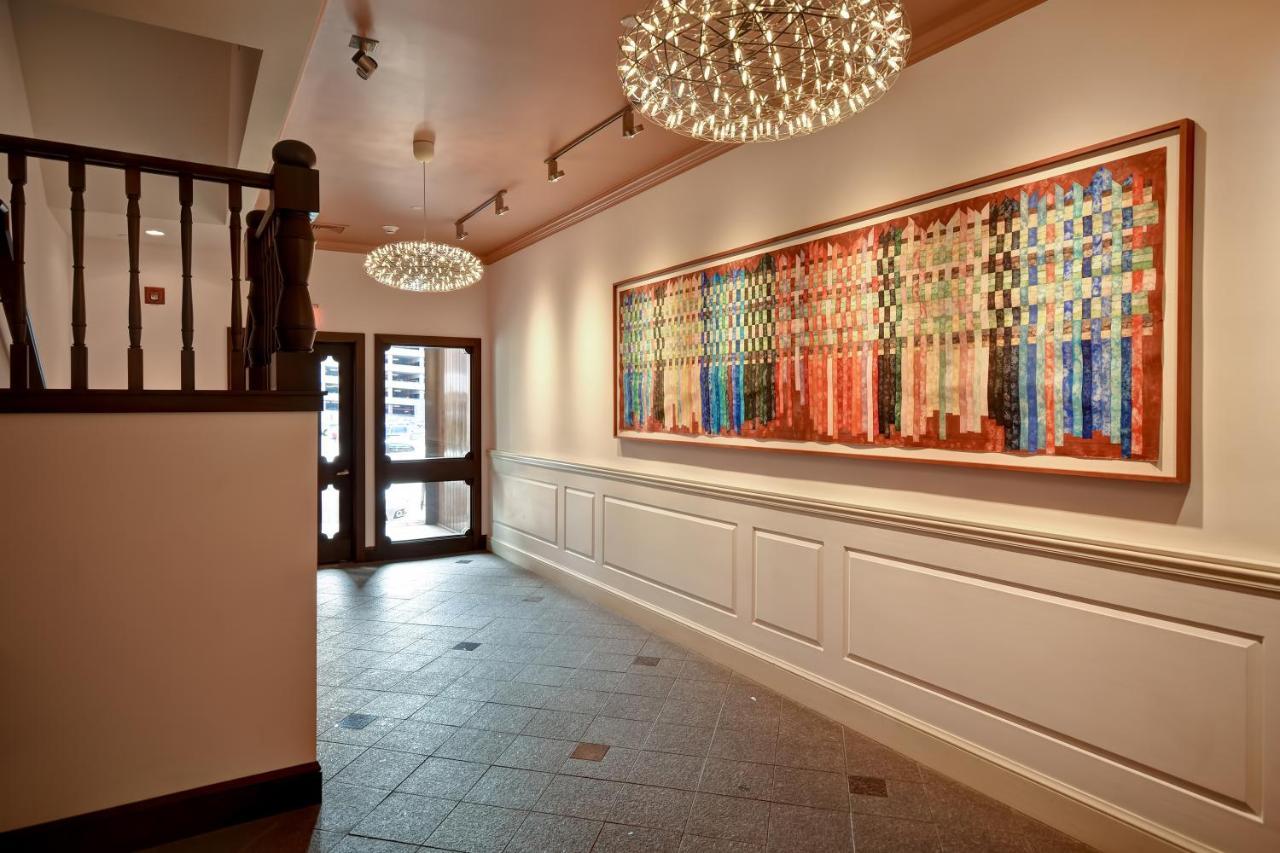 The Docent's Collection Aparthotel