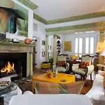 Pomegranate Inn