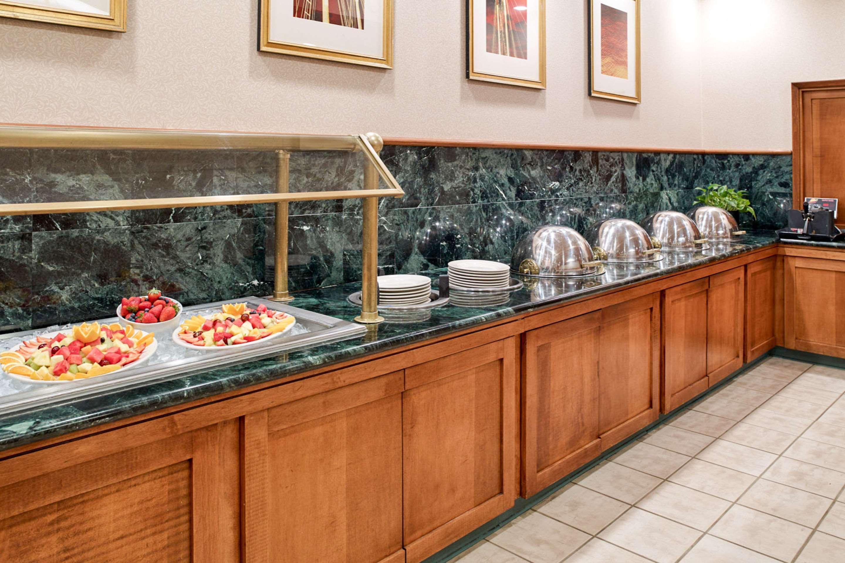 Clarion Airport 3*
