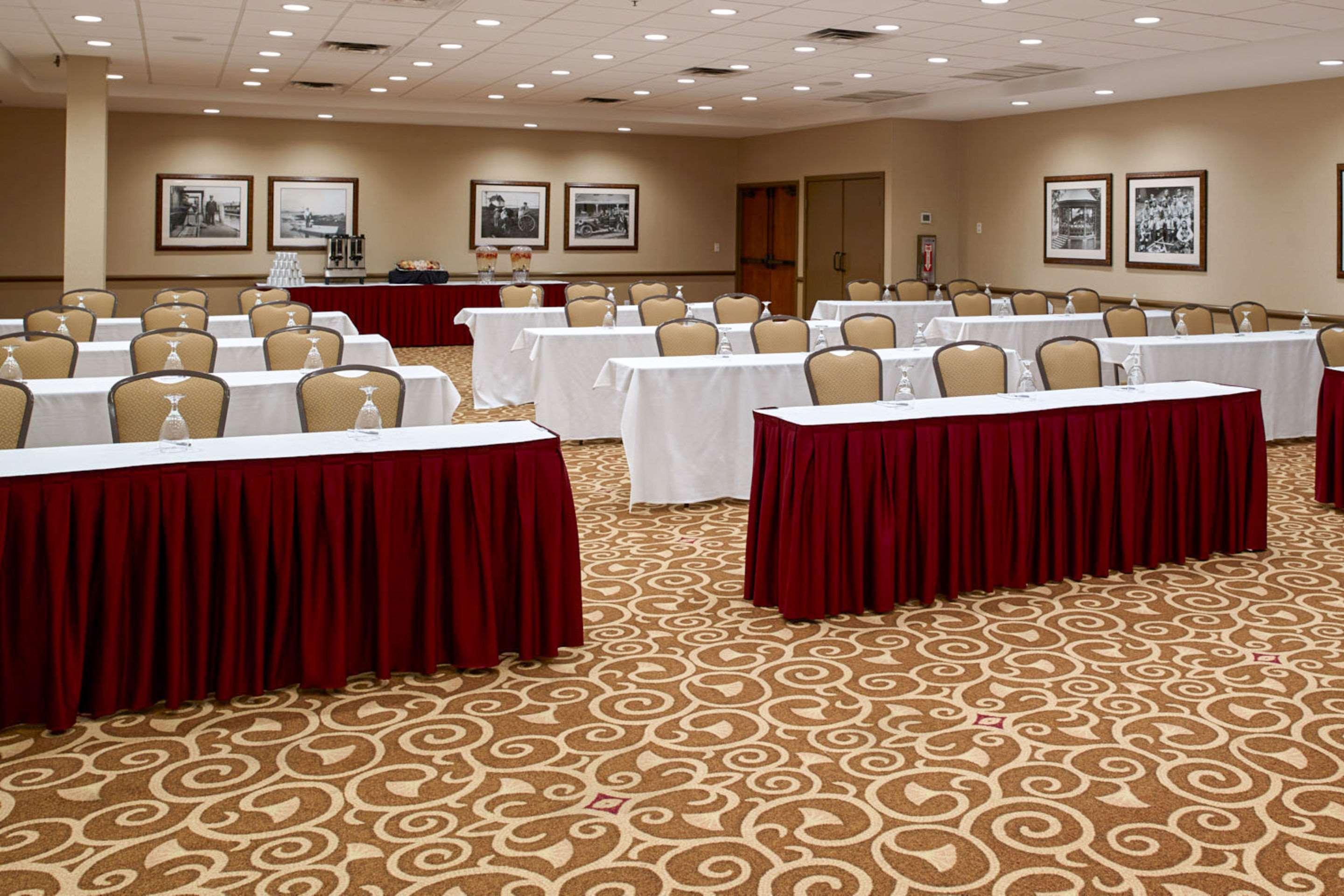 Clarion Airport Hotel 3*
