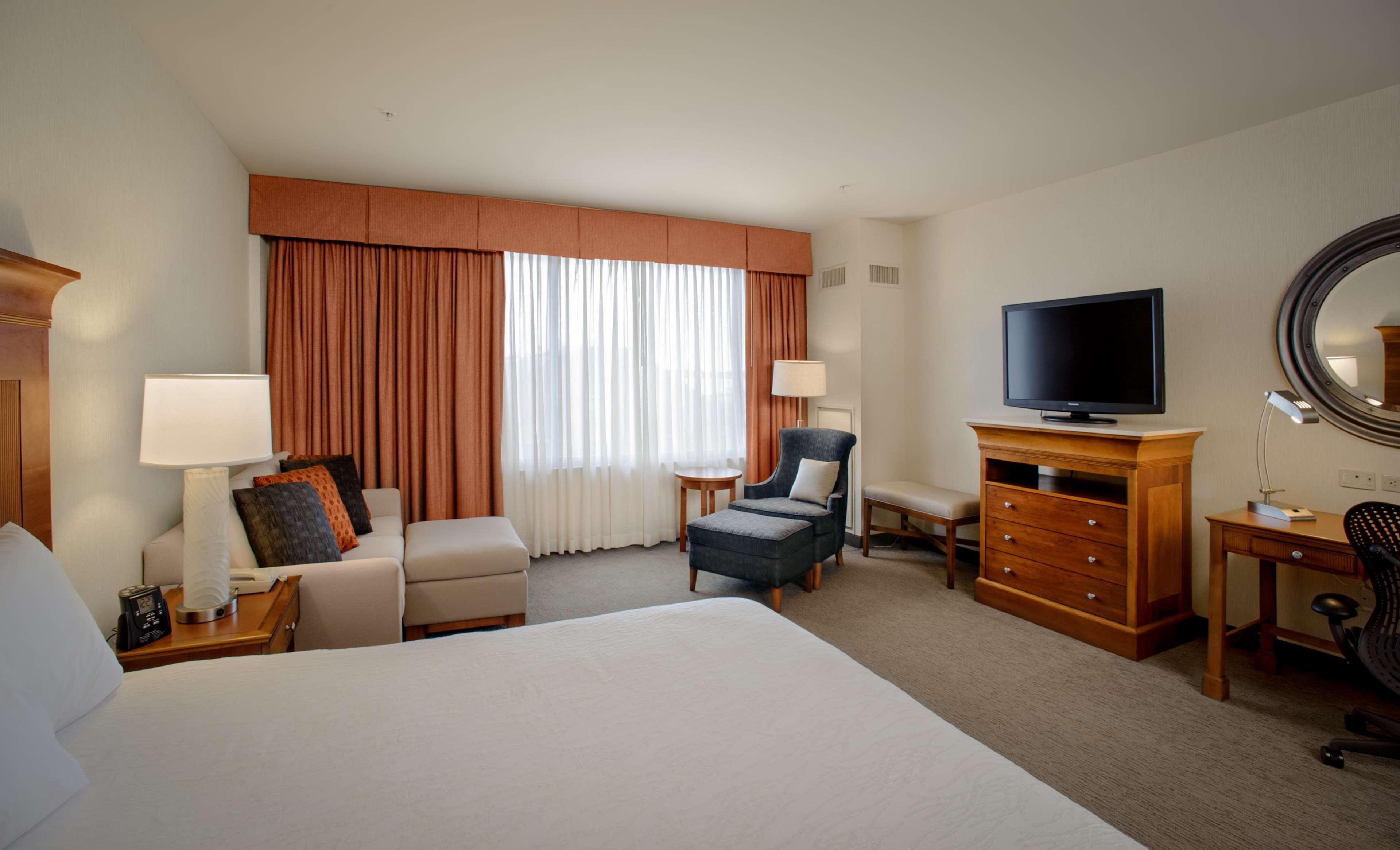 Hotel Hilton Garden Downtown Waterfront 3*