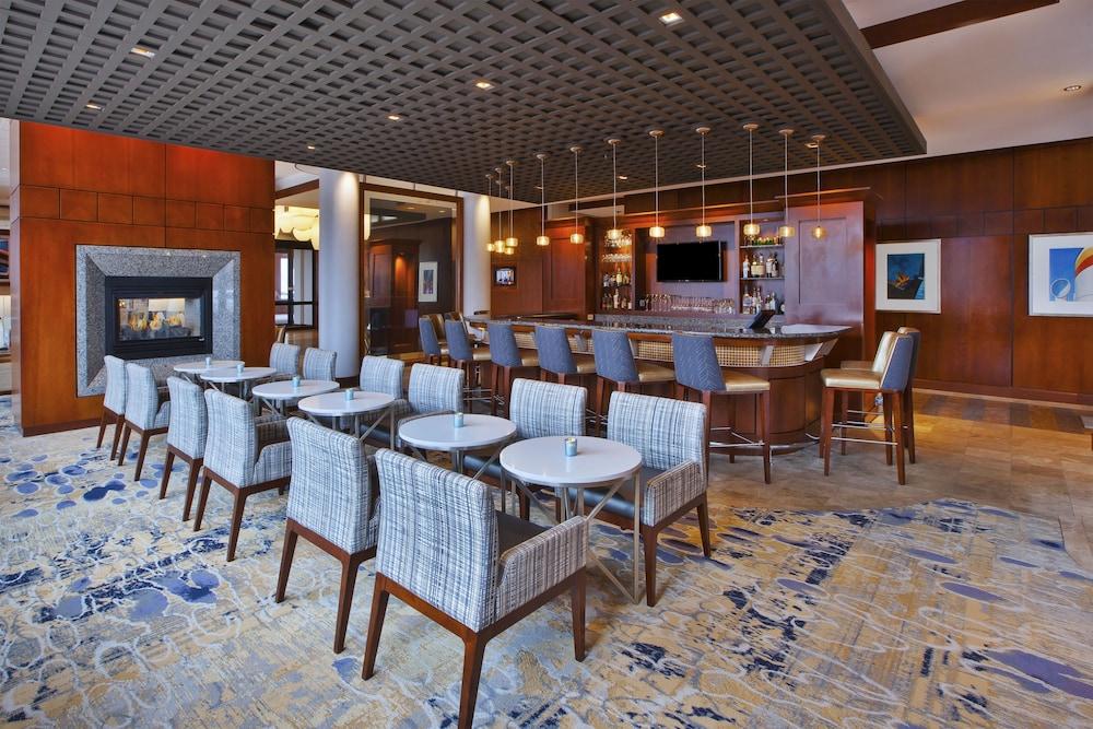 Hilton Garden Downtown Waterfront Hotel 3*