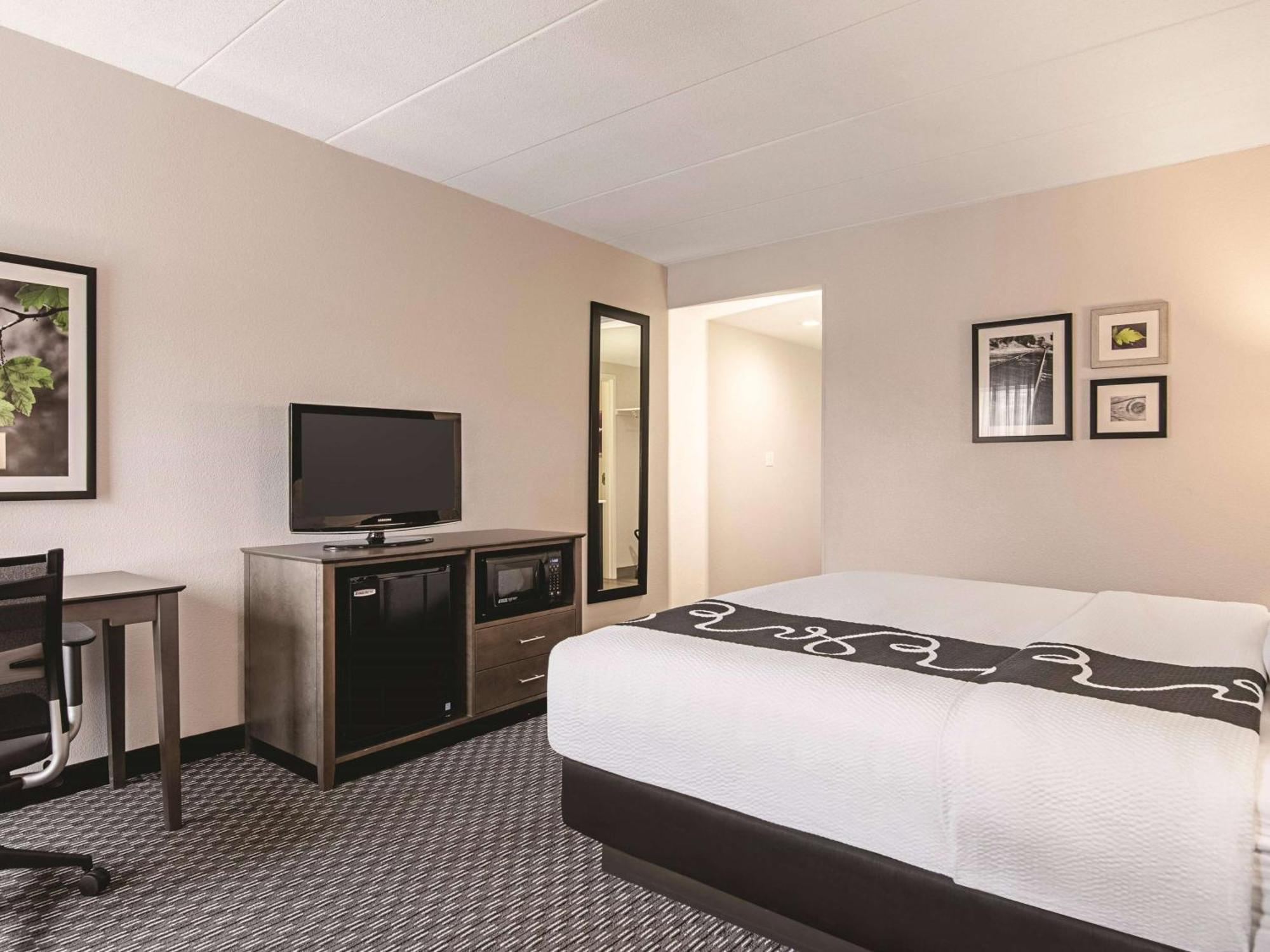 Hotel La Quinta By Wyndham 3*