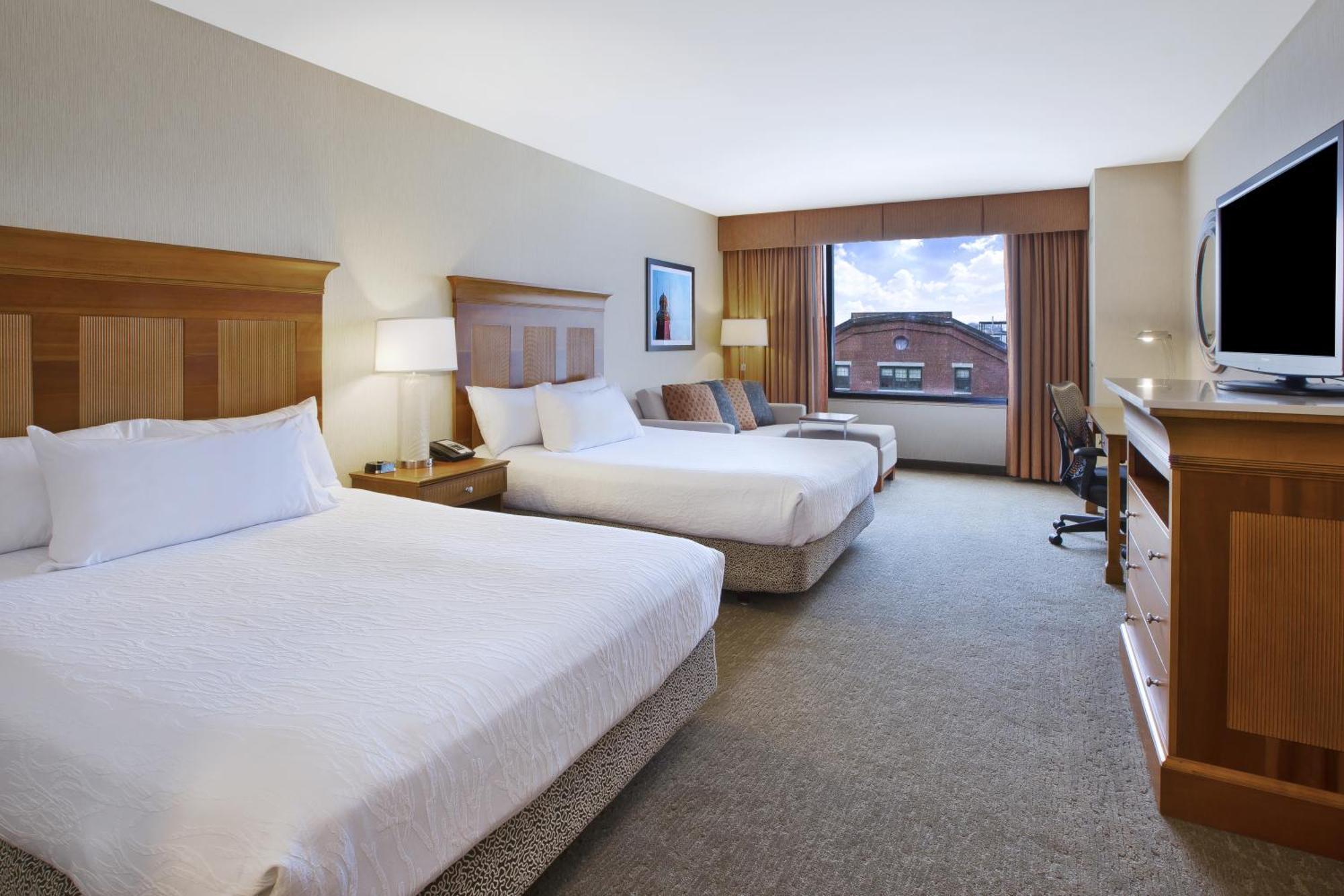 Hilton Garden Downtown Waterfront 3* Portland
