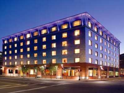 Hilton Garden Downtown Waterfront