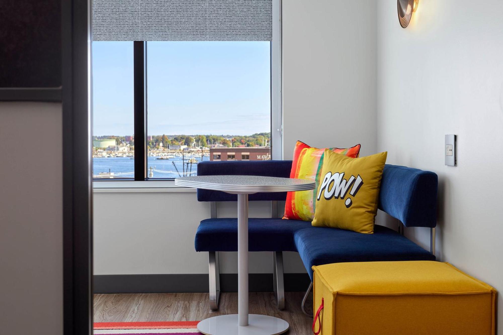 Aloft Downtown Waterfront Me Hotel Portland