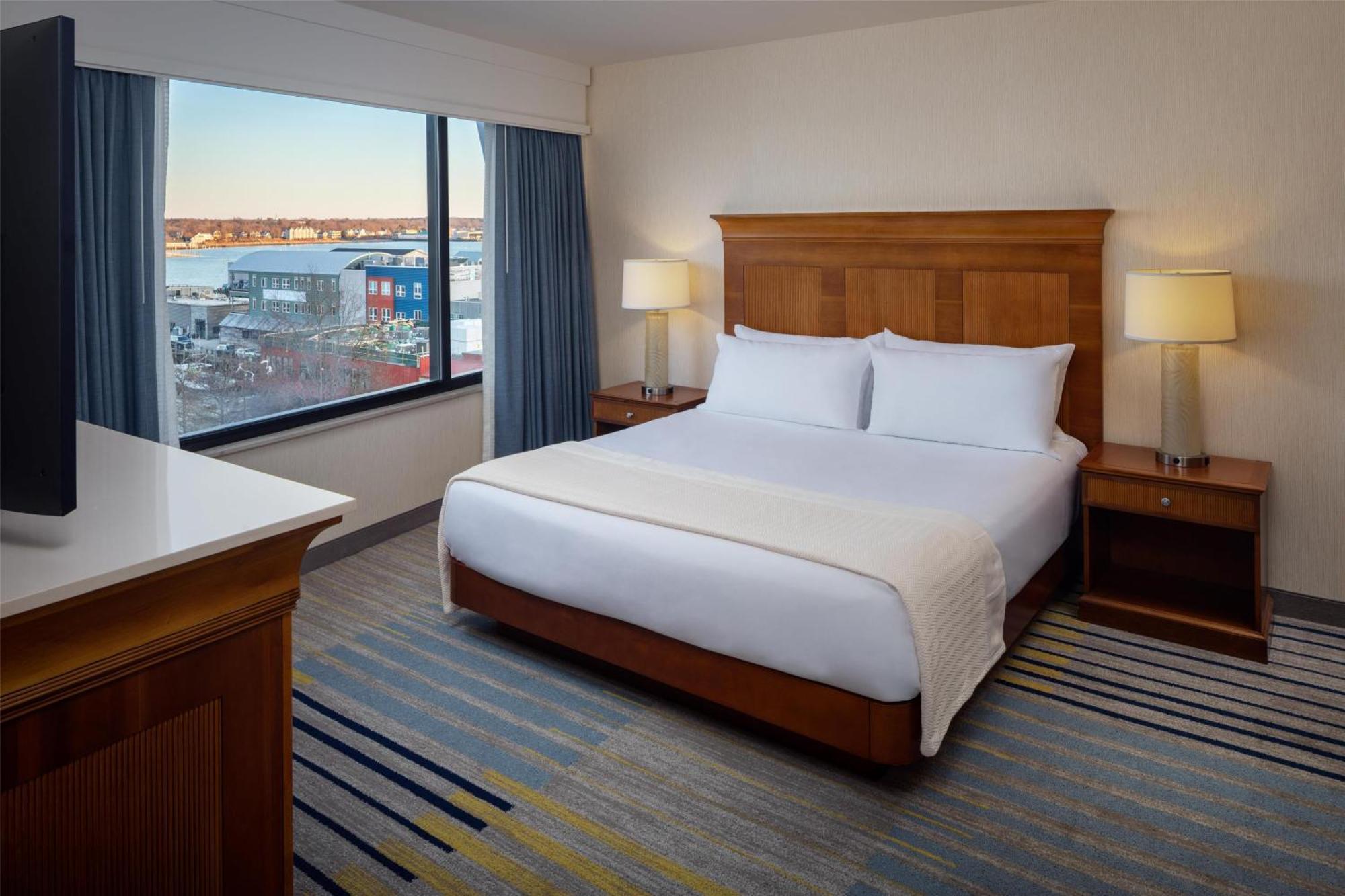 Hilton Garden Downtown Waterfront 3* Portland