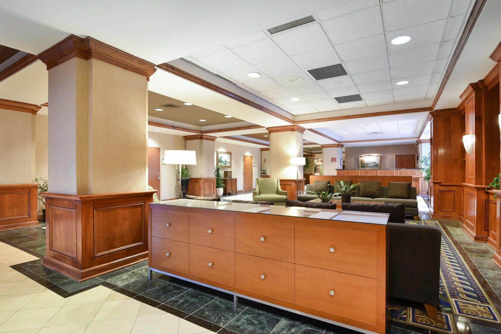 Clarion Airport Portland