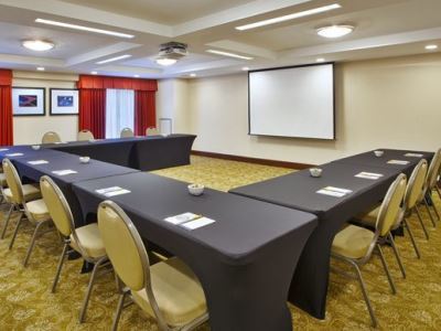 Hilton Garden Downtown Waterfront Hotel 3*