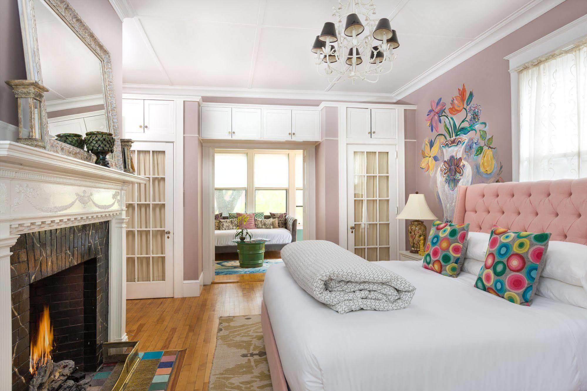 Inn Pomegranate 3*