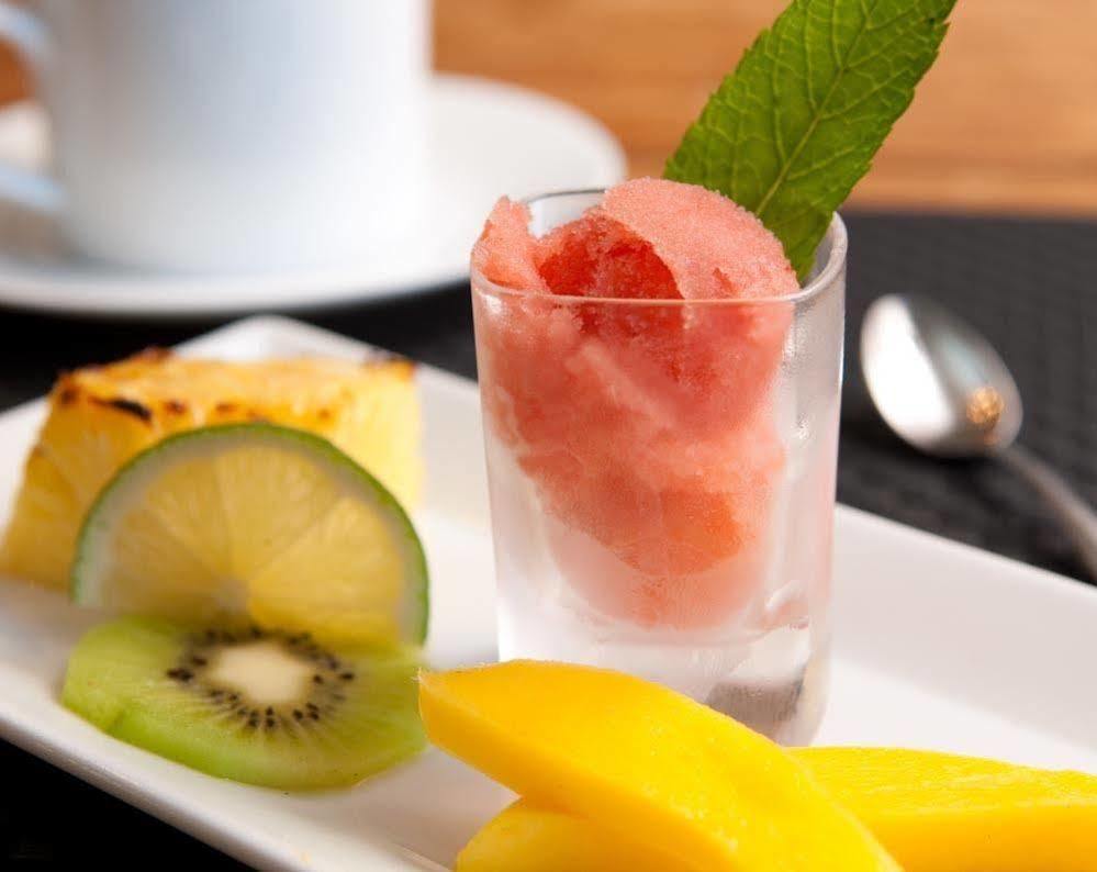 Inn Pomegranate