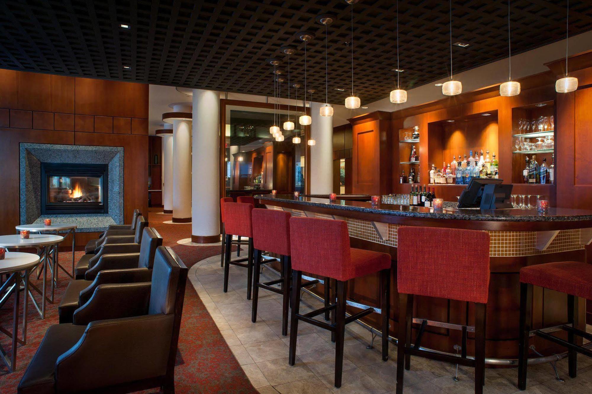 Hilton Garden Downtown Waterfront