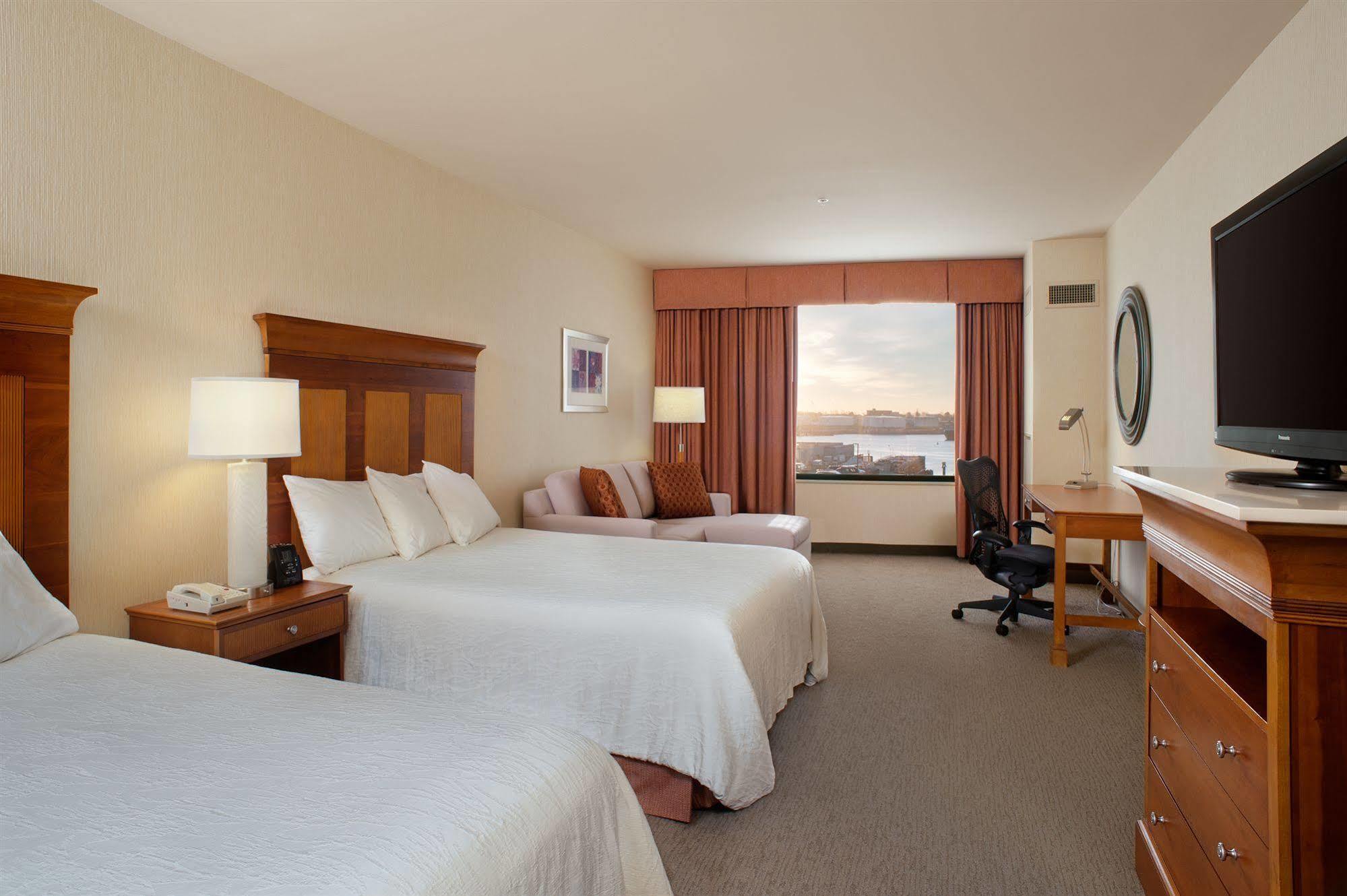Hotel Hilton Garden Downtown Waterfront