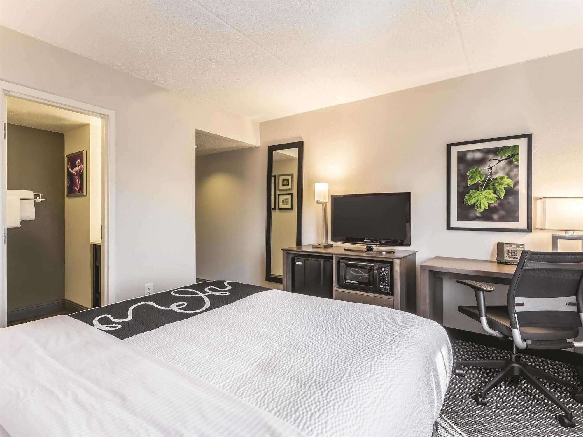 Hotel La Quinta By Wyndham 3*