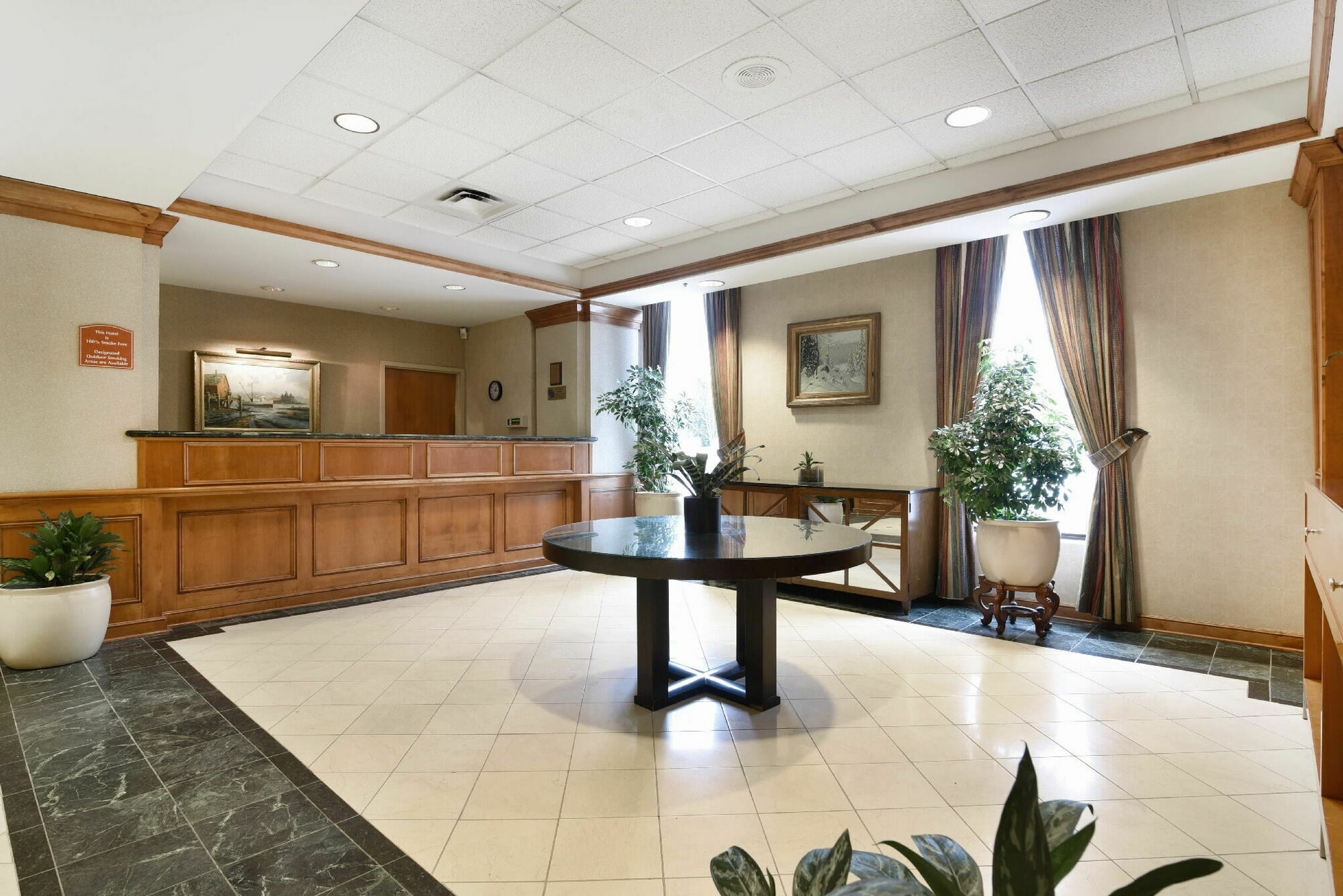 Clarion Airport Hotel